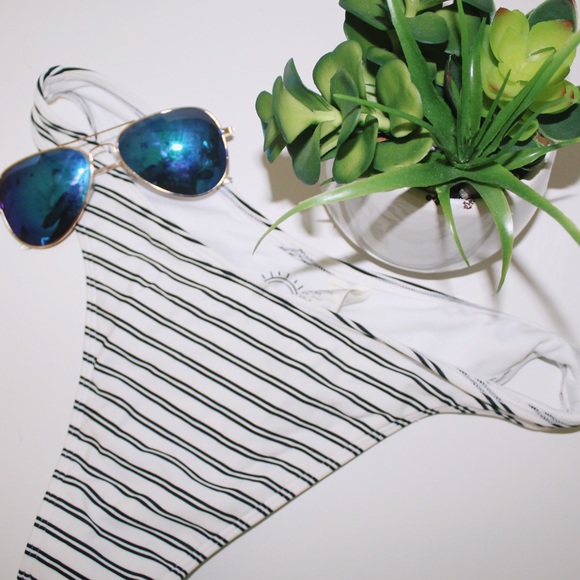 Striped bathing suit bottoms - Picture 3 of 5